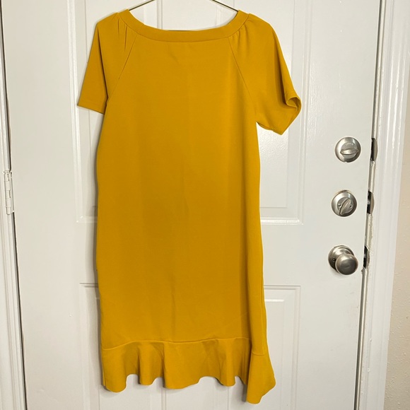 asymmetric dress / short sleeve - Picture 2 of 3